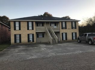 703 Sweetbriar St APT B, Lafayette, LA 70506