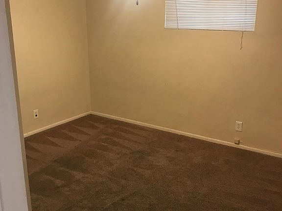 5th image of 2614 W Augusta Ave