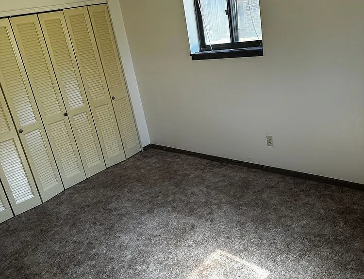 100 Plains St — Photo 4