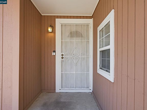 5th image of 1830 Charmeran Ave