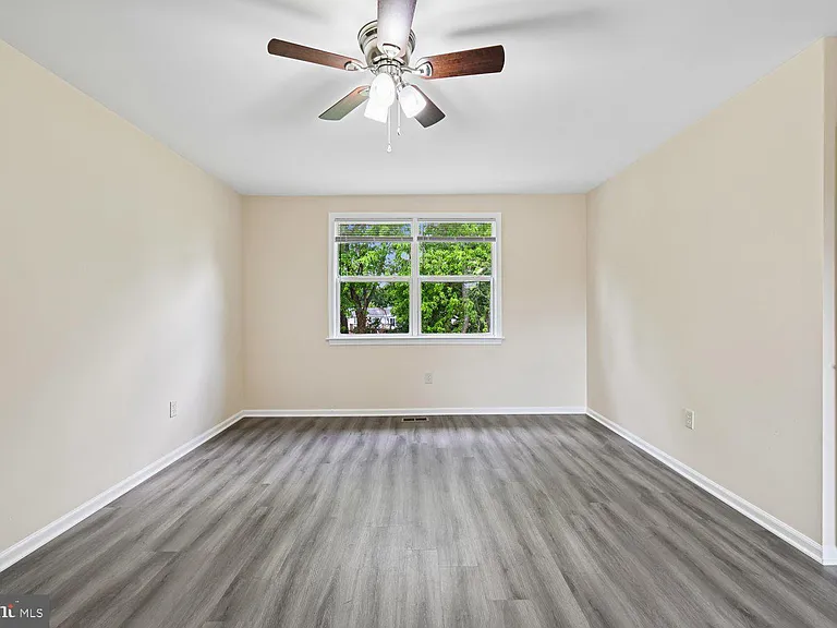 8805 Bolero Ct — Photo 26
