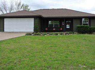 403 W Thomas St, Leonard, TX 75452
