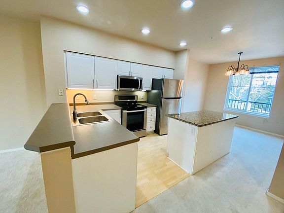 5th image of 16125 Juanita Woodinville Way NE Unit 2614