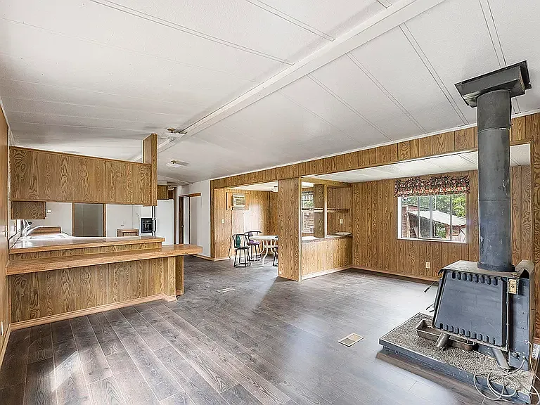 Building Photo - 855 Albeni Cove Rd