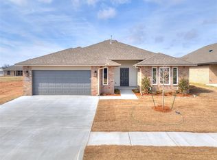 7713 Three Woods Ln, Yukon, OK 73099