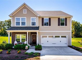 122 Scotch Moss Dr, Advance, NC 27006
