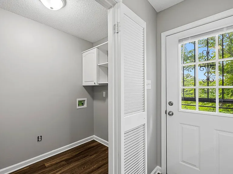 1262 S White Station Rd — Photo 14