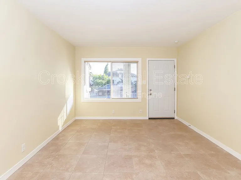 355 12th St #355 — Photo 8