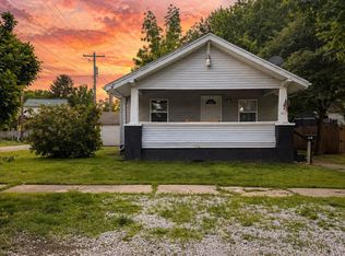 617 E 4th St, Centralia, IL 62801
