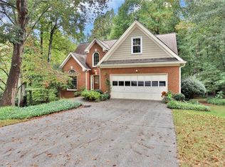 1229 Lochshyre Ct, Lawrenceville, GA 30043
