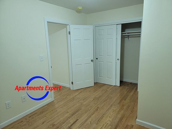 4th image of 4206 Carpenter Ave #B