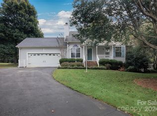 181 Greenwich Dr, Statesville, NC 28677