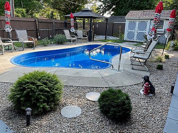 2nd image of 2421 Ohio Blvd