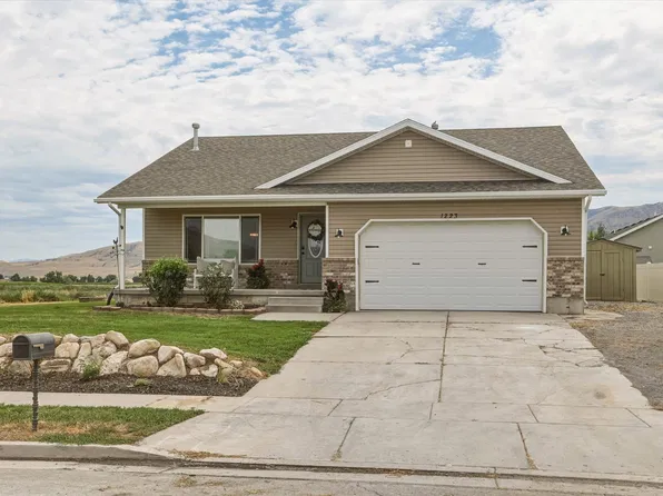 1223 S 400 E, Garland, UT 84312