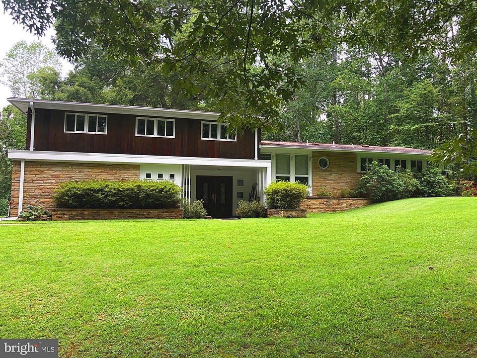 1st image of 12388 Meyer Ln
