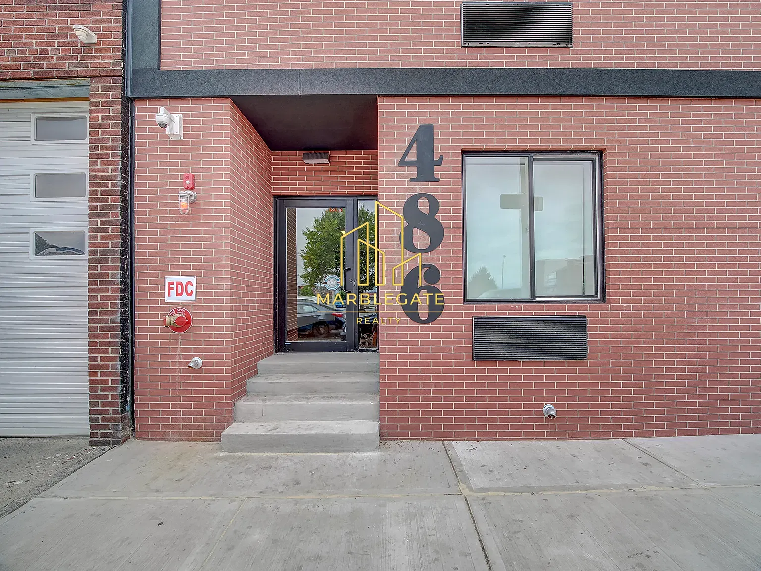 2 bed, 675 sqft, $3,500 — Photo 2