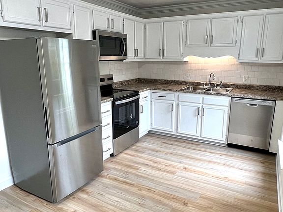 3rd image of 4913 Marlin Ct