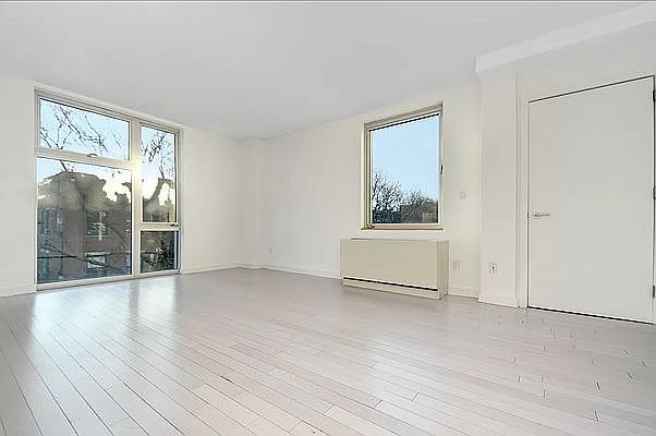 1st image of 250 Bedford Ave #129411
