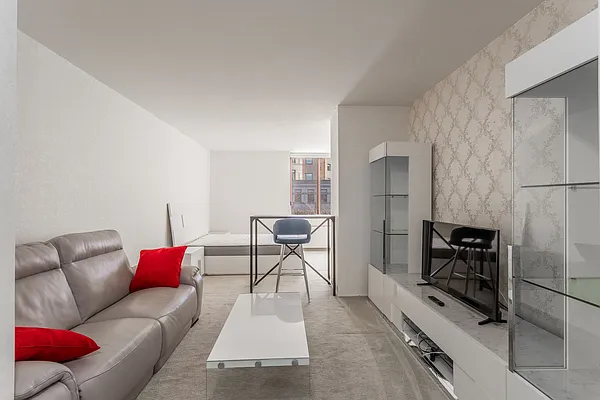 Rented by Douglas Elliman | media 7