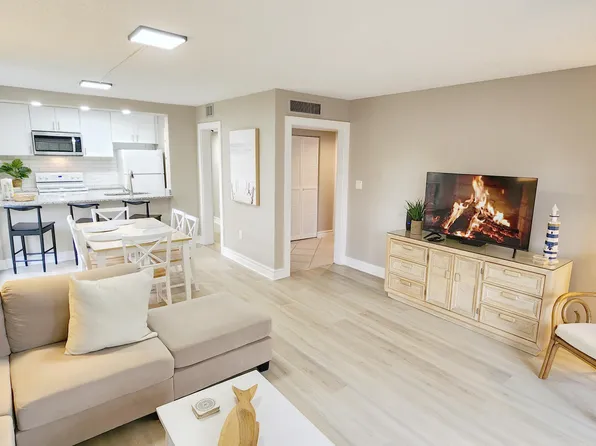 34 S Forest Beach Drive UNIT D9, Hilton Head Island, SC 29928