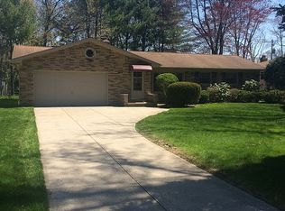 10163 Fairtree Dr, Strongsville, OH