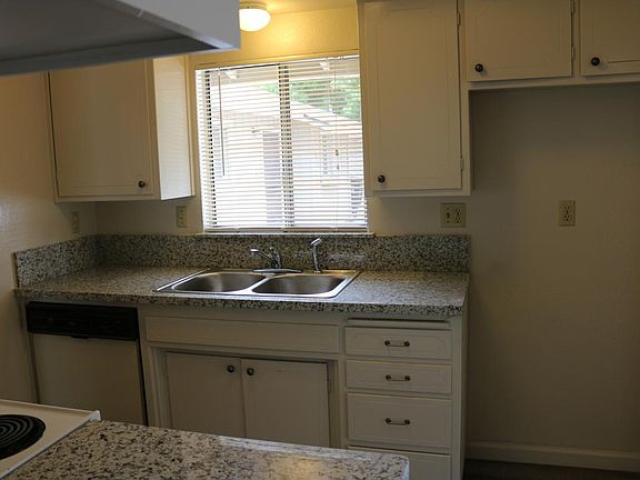 Kitchen/New Granite counters