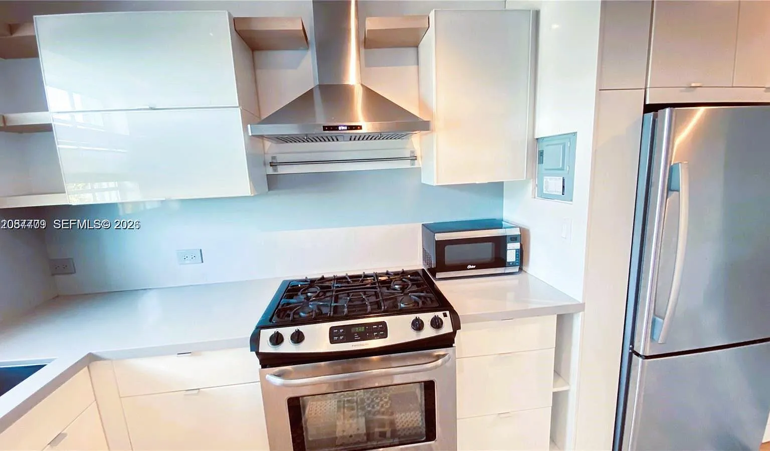 Bay View Condo — Photo 2