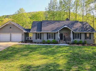 212 Orchard Ct, Clarkesville, GA 30523