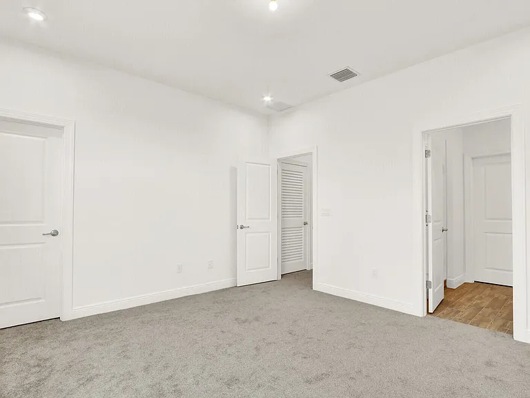 7808 SW Cline St — Photo 35