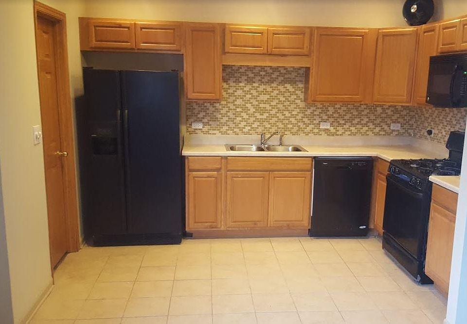 1st image of 2967 N Lincoln Ave #2