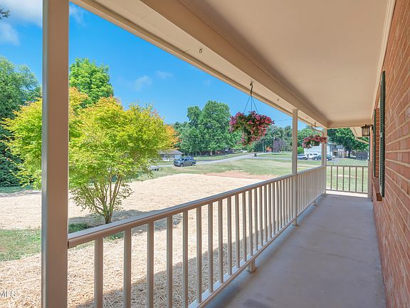 4th image of 2895 Dixie Lee Cir