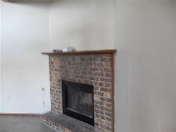 5th image of 1545 Common Dr