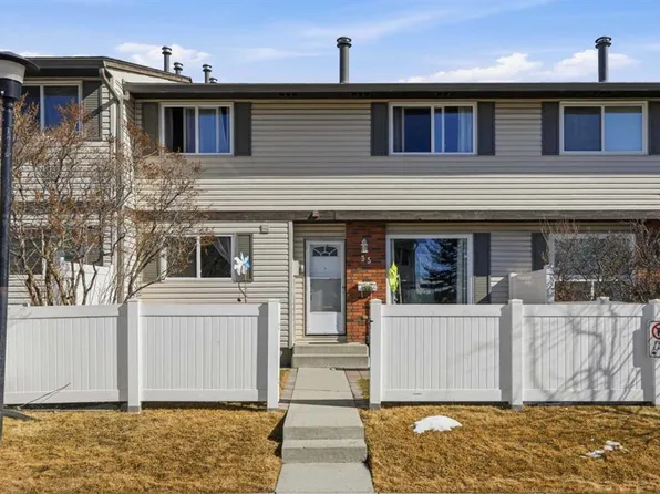 740 W Bracewood Dr SW #35, Calgary, AB T2W 3N3