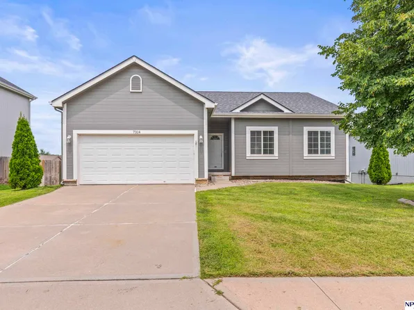 7314 Michelle Ave, La Vista, NE 68128