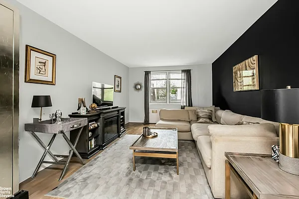 3050 Fairfield Avenue #3F