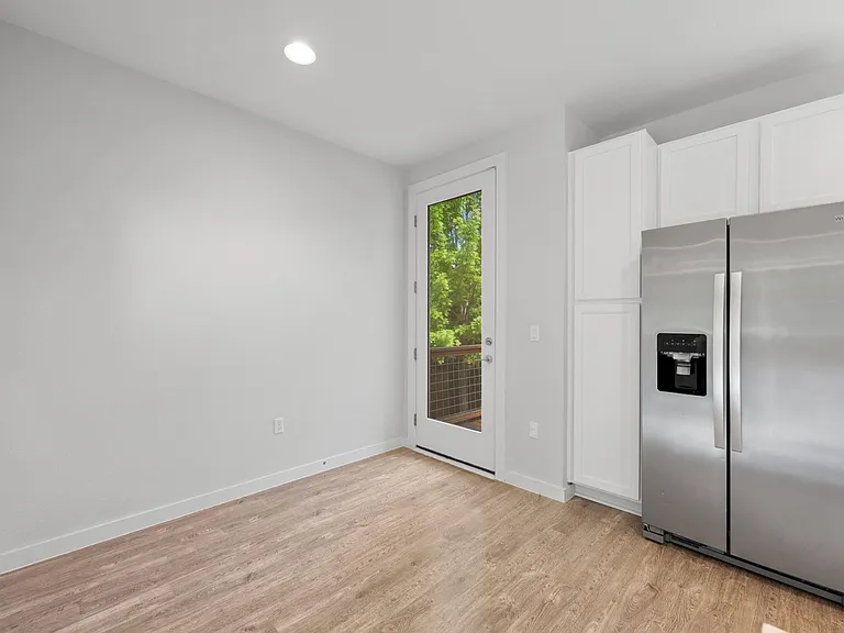 801 N Bluff Dr #17 — Photo 15