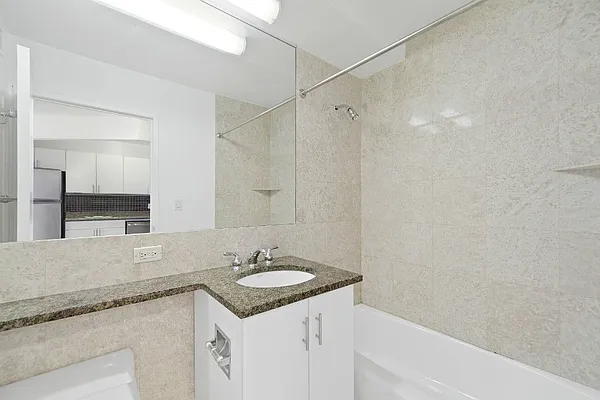 Rented by Hakimian Management | media 17