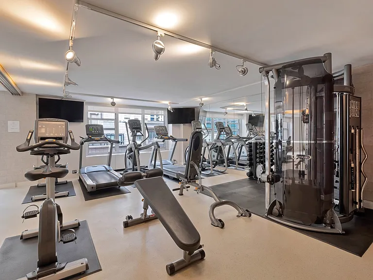 777 N Michigan Ave #2500 — Photo 19