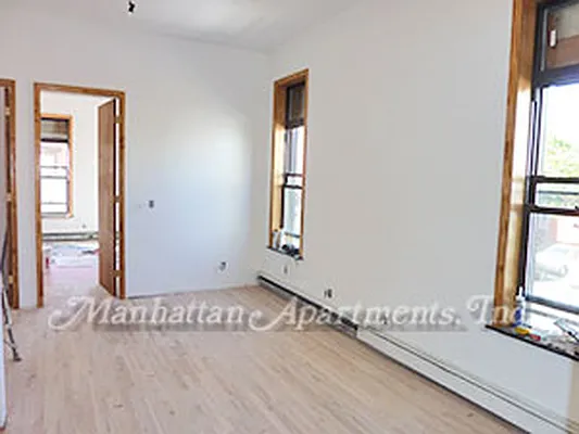 Rented by Manhattan Apartments | media 4
