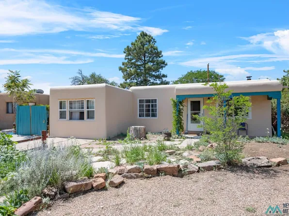 1212 Vitalia St, Santa Fe, NM 87505