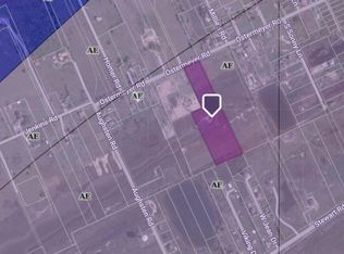 12101 Ostermeyer Rd, Galveston, TX 77554