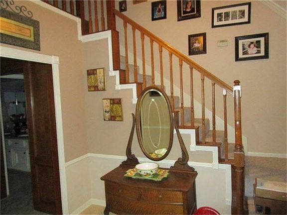 4th image of 5006 Foxdale Dr