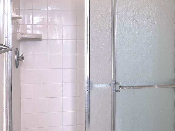 2nd image of 134 7th St APT 8