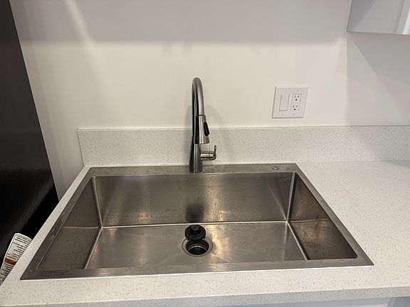 3rd image of 1486 W Heritage Way