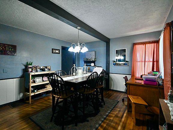4th image of 211 W Main St