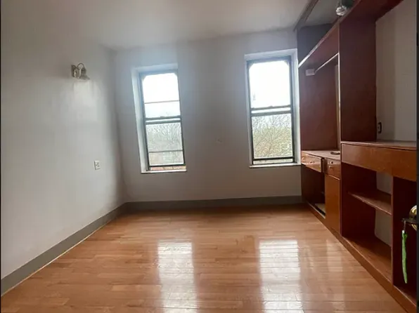 185 Menahan St #3E, Brooklyn, NY 11237