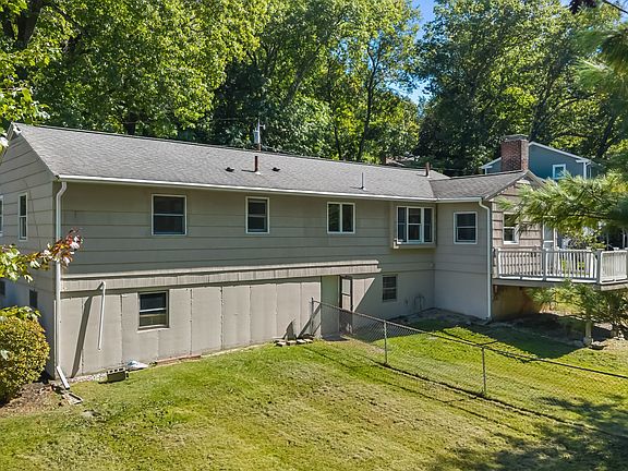 4th image of 35 Harvey Ln