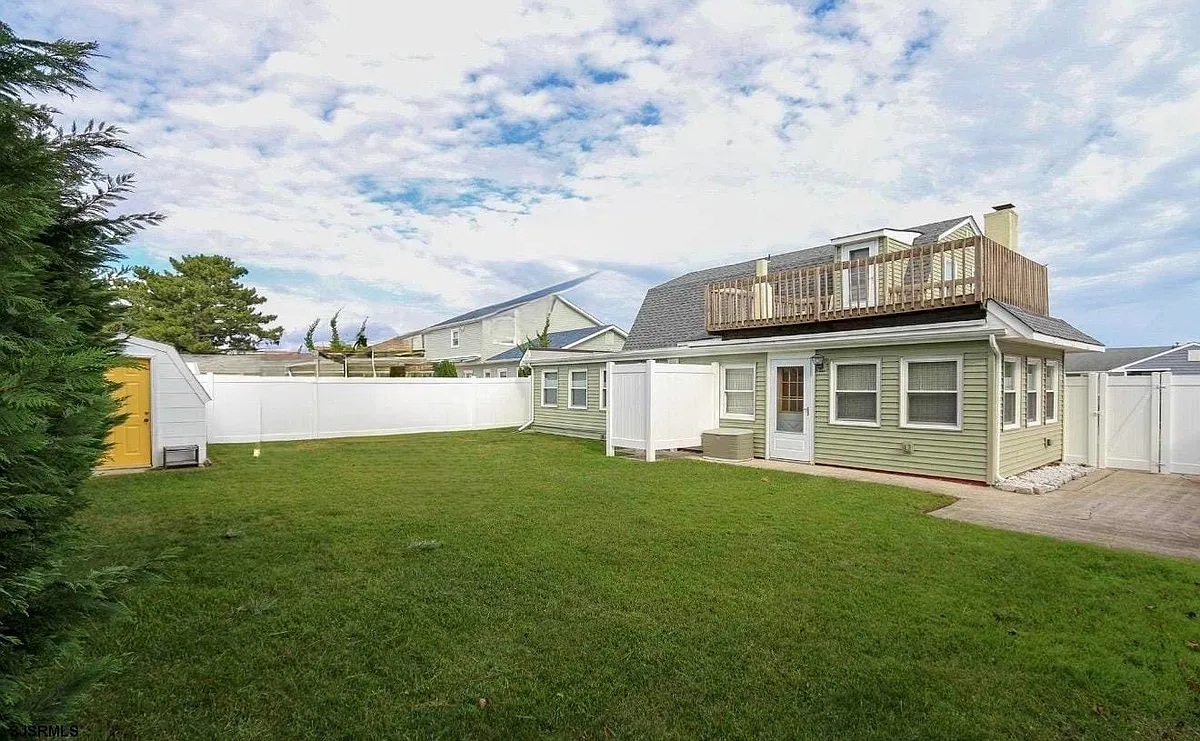 Building Photo - 4417 Privateer Rd