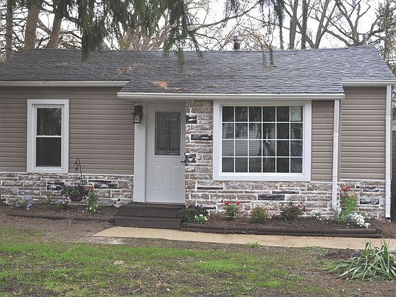 3rd image of 21416 W Honey Ln