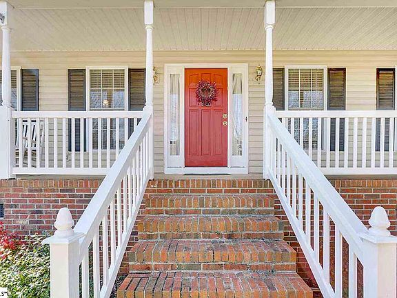 4th image of 104 Brooke Lee Cir